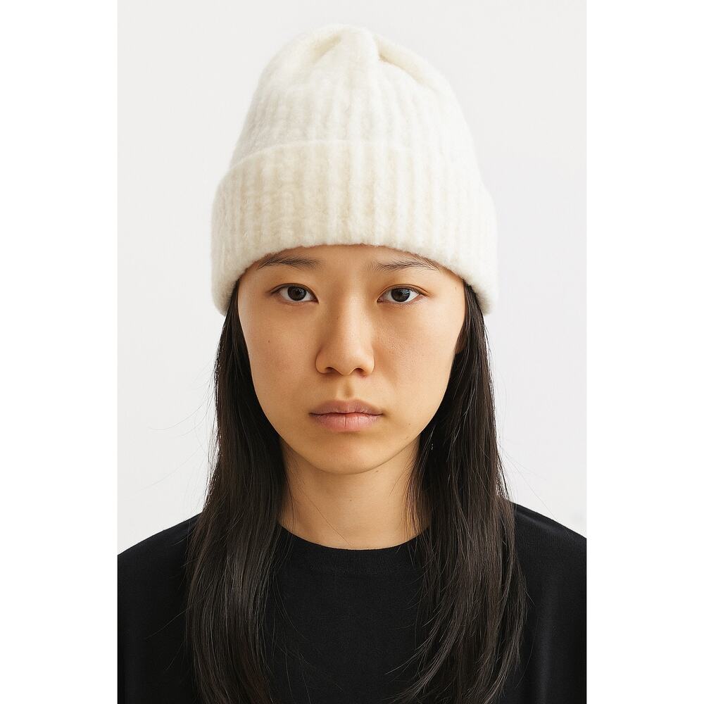Free People Ivory Knit Beanie Winter Cozy Soft Hat One Size - Picture 2 of 7